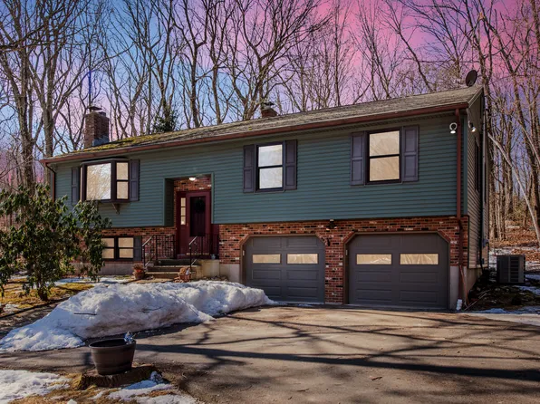 25 Renee Court, Cheshire, CT 06410