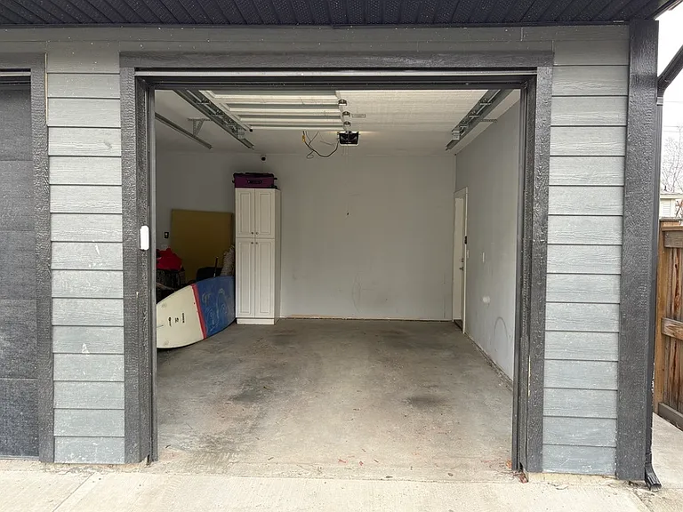 822 Stockwell Ave #4 — Photo 16
