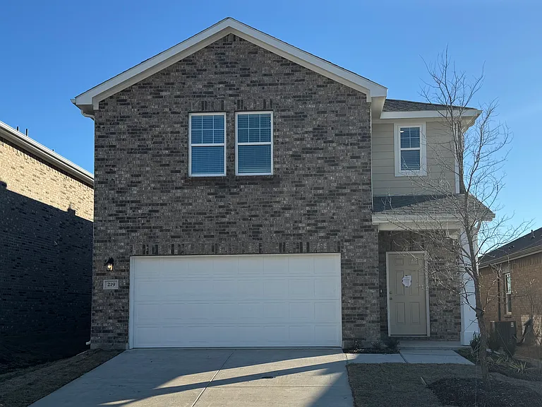 219 Savannah Way — Photo 1