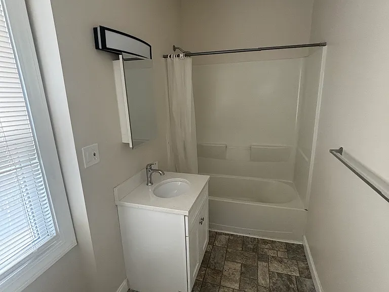31 Freeman St #1 — Photo 12