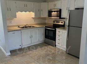 7295-7297 Albany Rd, Fort Myers, FL