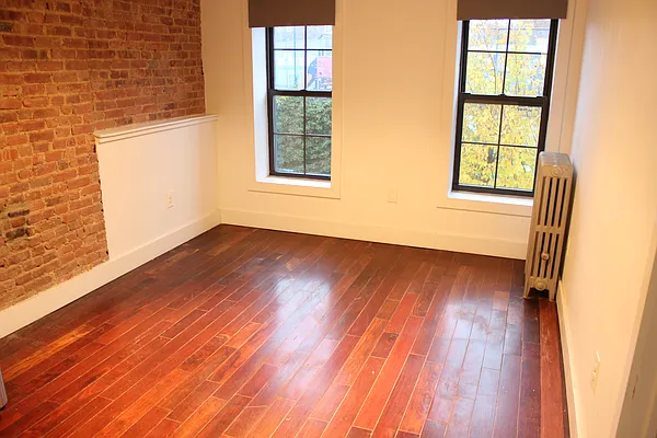 Rented by True Real Estate Group | media 7