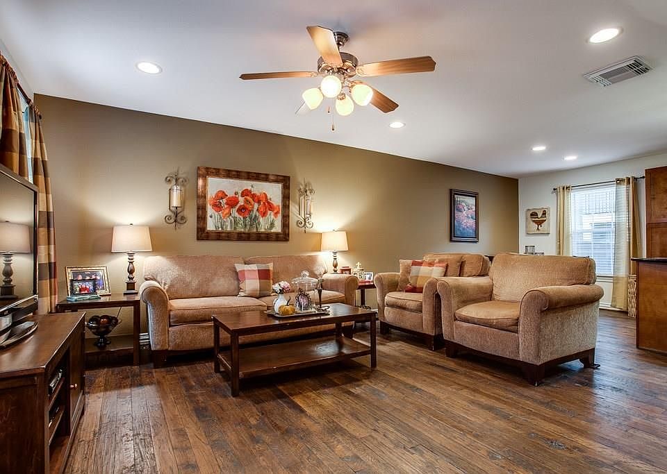 1st image of 4722 Bradford Dr #4722B