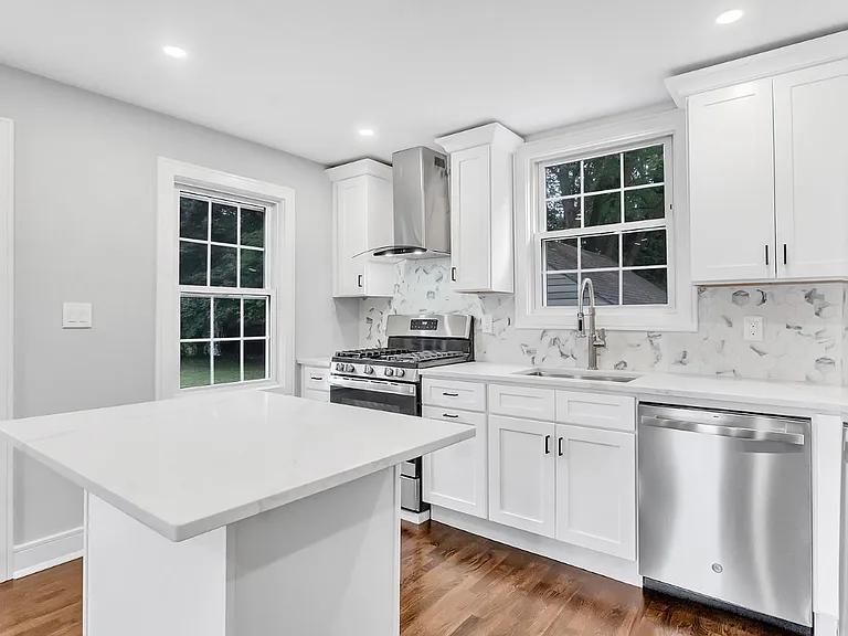 116 Morse St — Photo 23