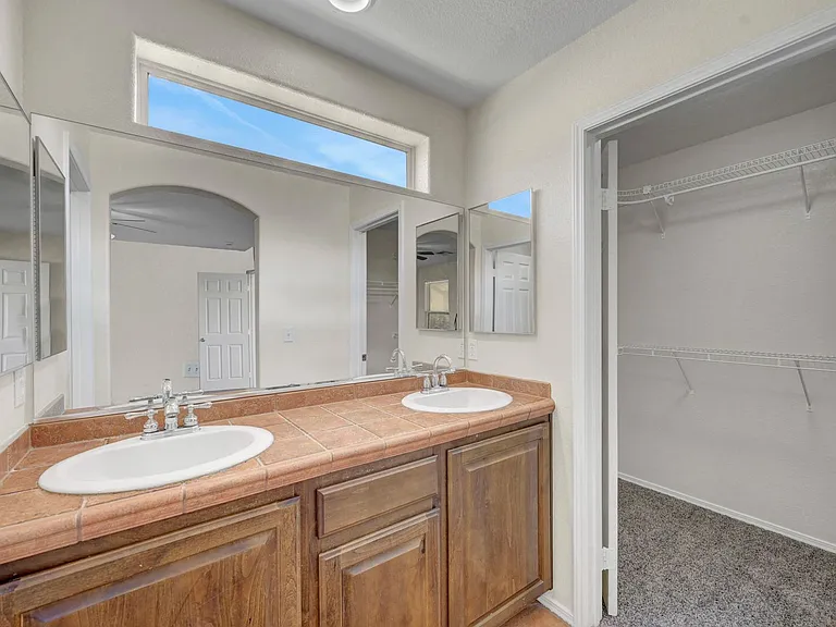 3952 Badgerbrook St — Photo 30