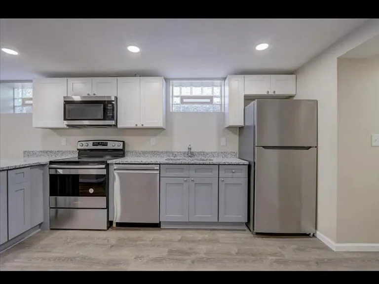 4253 James Ave N #3 — Photo 3