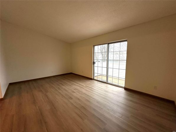 1308 Condo Dr, Rolla, MO 65401