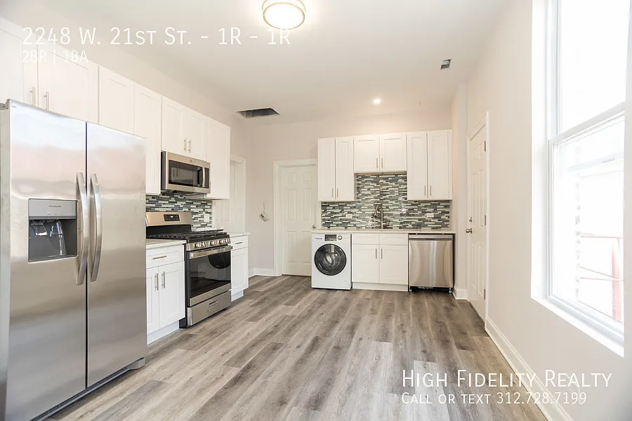 2 bed, 1.0 bath, $1,725 — Photo 4