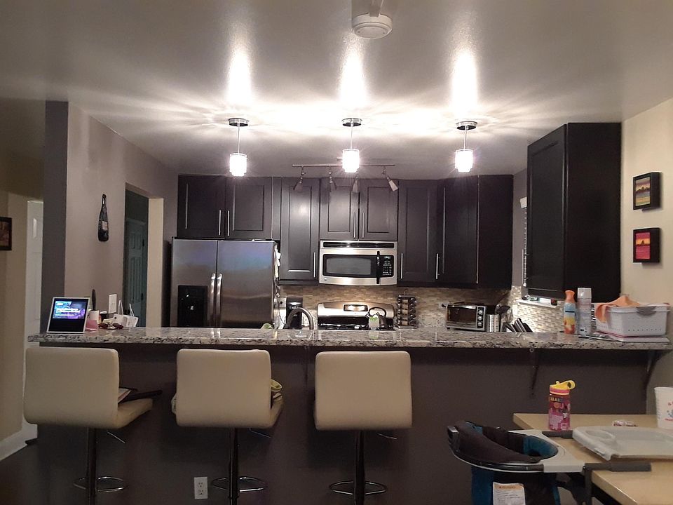 1st image of 1451 N Larrabee St #A