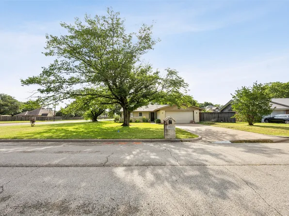 1 Timberside Dr, Greenville, TX 75402