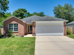 55 8th Ave, Shalimar, FL 32579