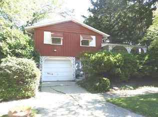 1520 Highland Ave, Waukegan, IL 60085