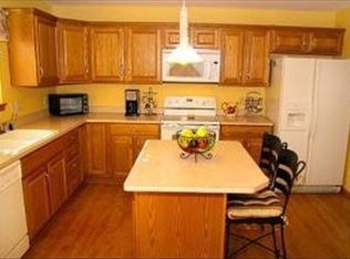765 Royal Troon Ct, Oconomowoc, WI 53066