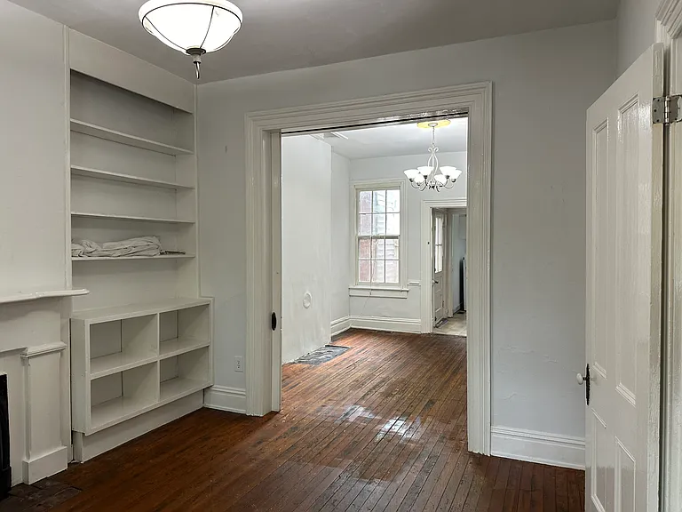 105 S Pine St — Photo 41