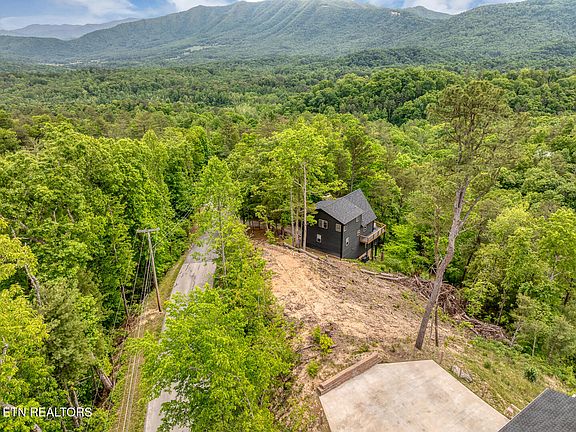 2nd image of 210 Cutter Gap Rd
