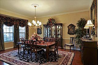 3rd image of 2613 Brookridge Dr