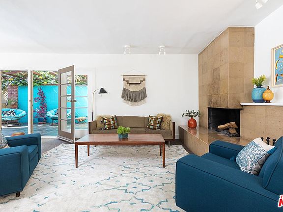 2nd image of 2671 La Cuesta Dr