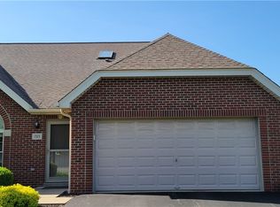 1515 Meerschaum Ln, Coraopolis, PA 15108