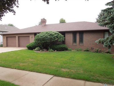 3905 E 33rd St, Sioux Falls, SD, 57103