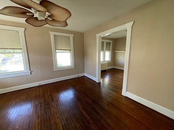 3rd image of 216 Glendale Ave