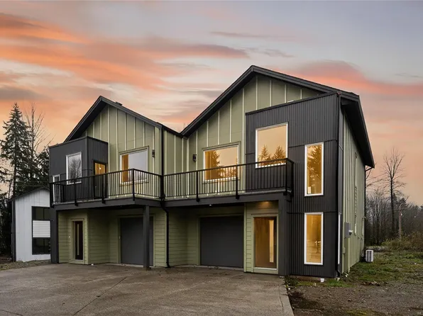 122 Plante Cres #A, Lake Cowichan, BC V0R 2G0