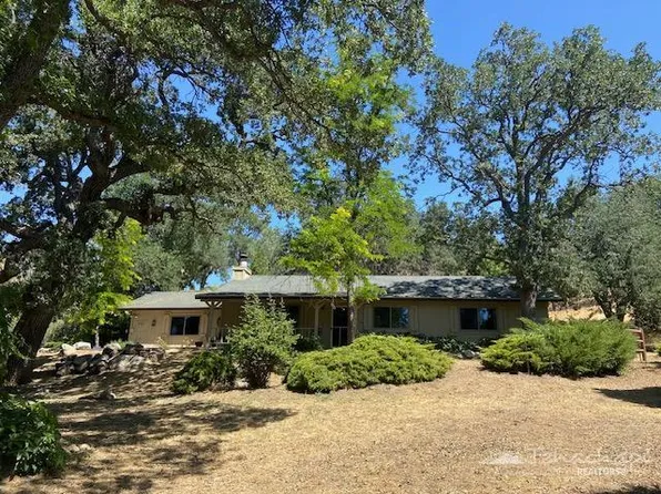 24340 Willow Pass Dr, Tehachapi, CA 93561