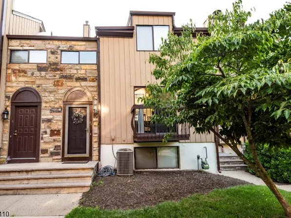 49 Bennington Sq, Washington Twp., NJ 07840