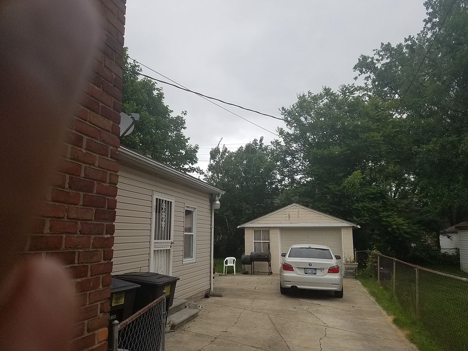 2nd image of 13550 Archdale St