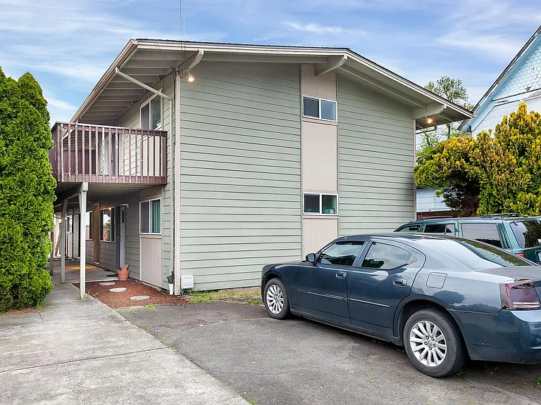 350 W Clackamas Blvd — Photo 19
