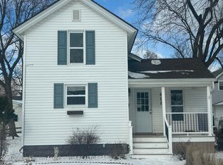 408 W McArthur St, Corunna, MI