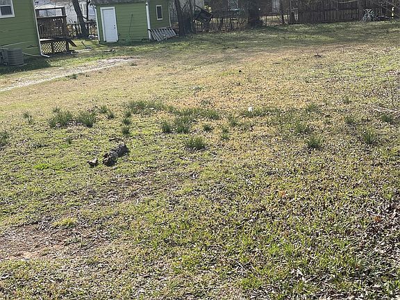 4th image of 605 S Rusk St