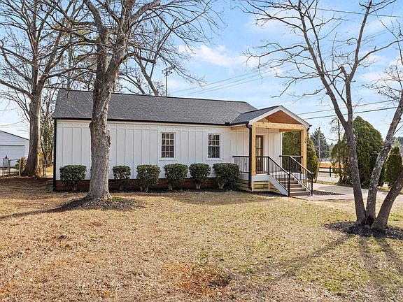 3rd image of 29 Fore Ave