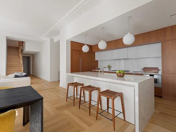 1289 Lexington Avenue image 4 of 18