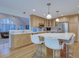 19 Loew Cir, Milton, MA 02186