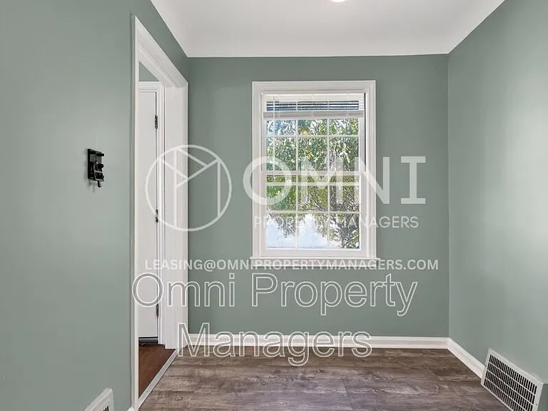 11529 Roxbury St — Photo 18