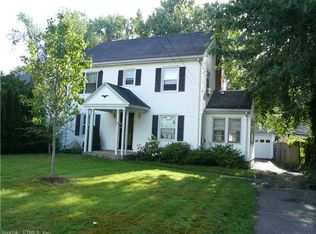 74 Arnoldale Rd, West Hartford, CT 06119