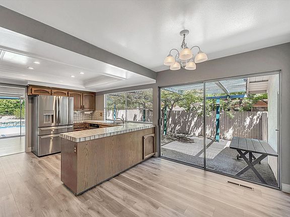 3rd image of 12771 Rodoni Ct