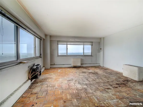 377 S Harrison St APT 18AA, East Orange, NJ 07018