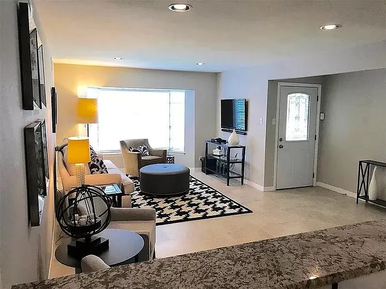 7114 Rutgers Dr — Photo 4