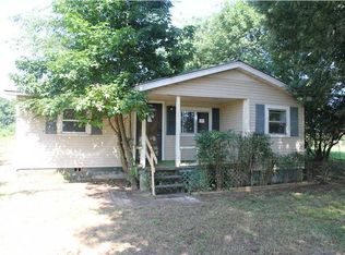 532 N Johnson Chapel Rd, Danville, AL 35619