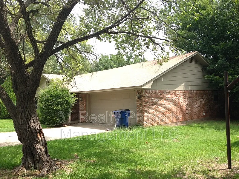 3 bed, 2.0 bath, 1546 sqft, $1,695 — Photo 3