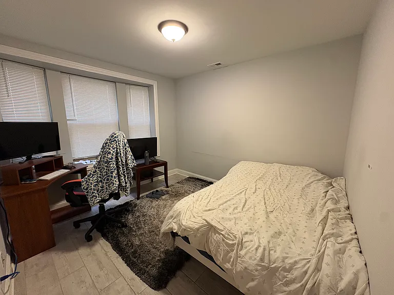 3216 W Fullerton Ave #G — Photo 13