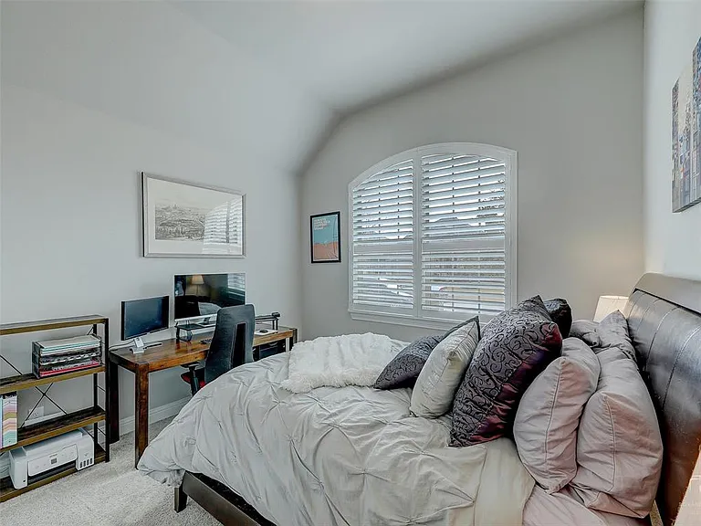 11709 Parade Dr — Photo 58