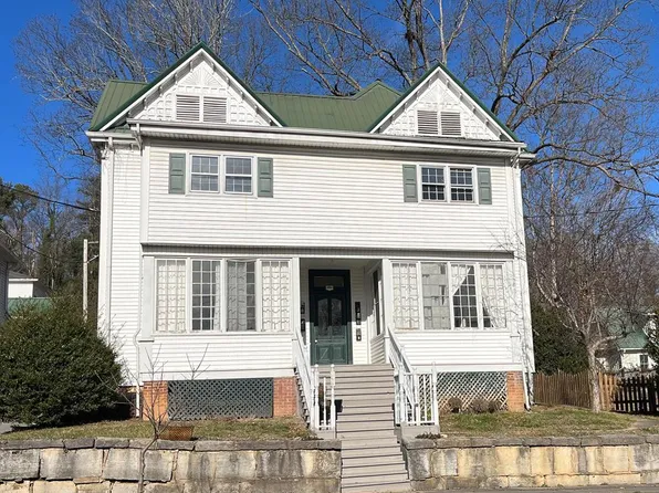 151 Valley St NW, Abingdon, VA 24210