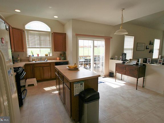 5th image of 112 Bellevue Dr