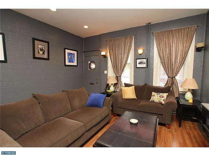 943 New Market St photo 1
