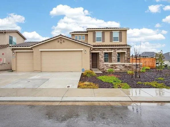 1096 Wildrose Dr, Hollister, CA 95023