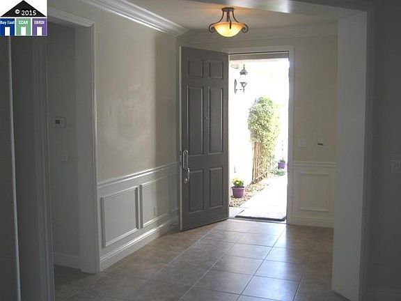 5th image of 2390 Lincoln Landing Ln