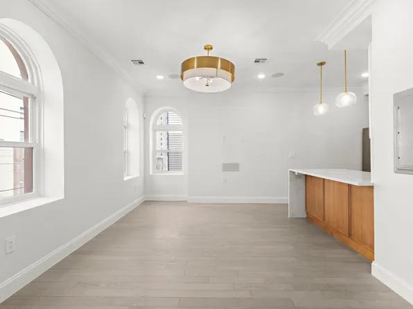 133 Clifton Place image 6 of 20