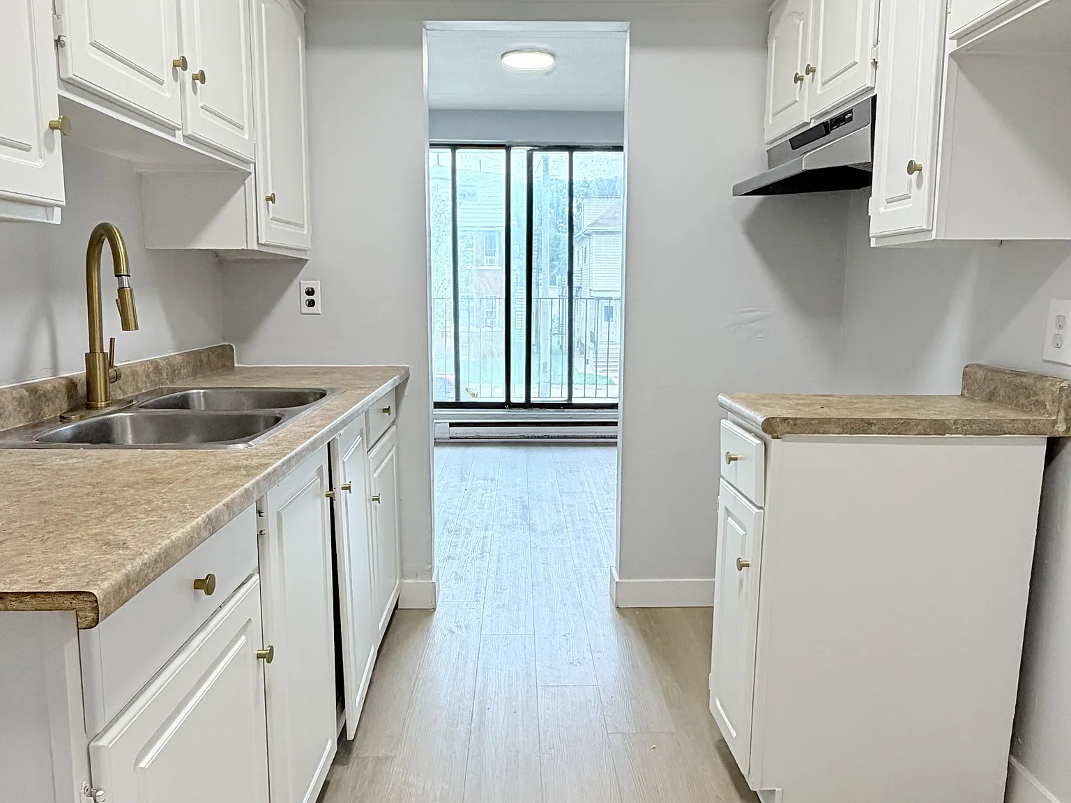 2 bed, $1,550 — Photo 3